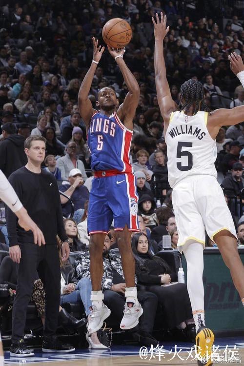 福克斯轰下49分国王险胜爵士 独行侠击败马刺止4连败